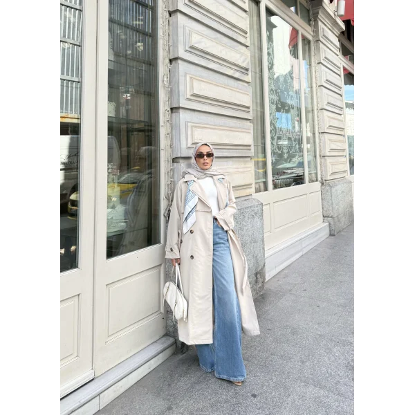 Nesren Arka Kısmı Düğmeli Trenç - Bej