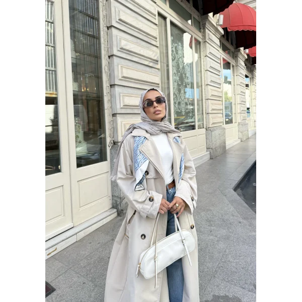 Nesren Arka Kısmı Düğmeli Trenç - Bej