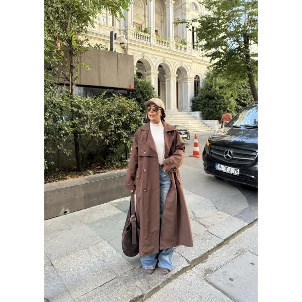 Nesren Arka Kısmı Düğmeli Trenç - Kahve