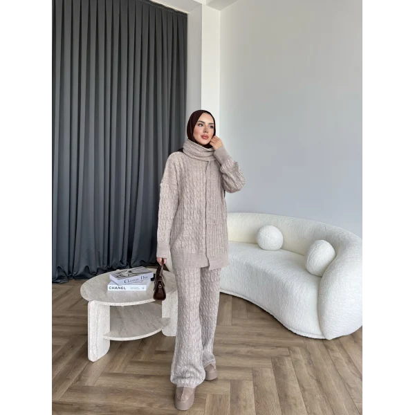 Örgü Atkı Detaylı Triko Takım - Vizon