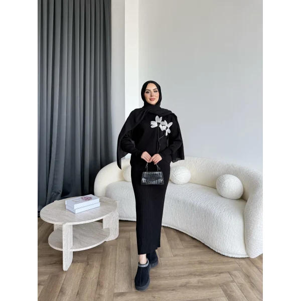 Pls-Çiçek Detay Jile Elbise - Siyah