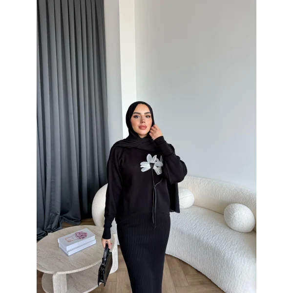 Pls-Çiçek Detay Jile Elbise - Siyah