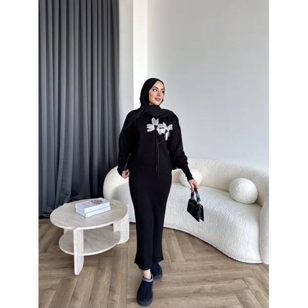 Pls-Çiçek Detay Jile Elbise - Siyah