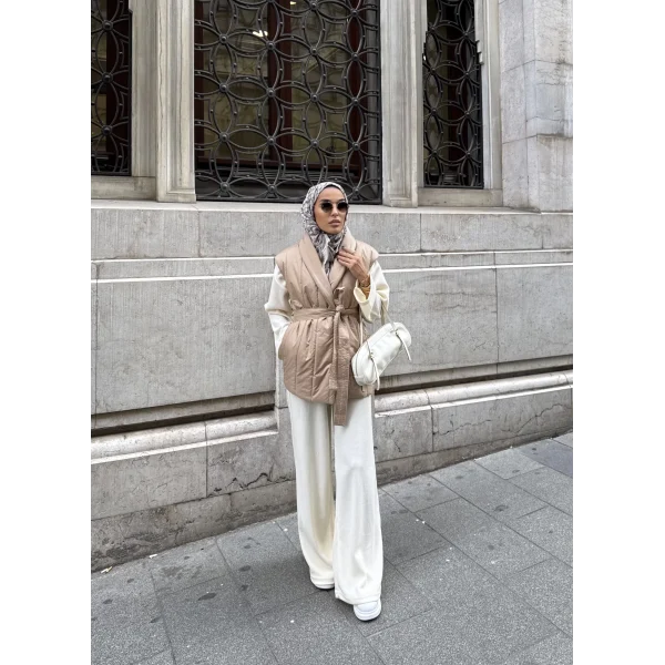 Riva Arka Kısmı Triko Yelek - Bej