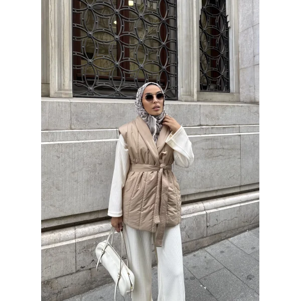 Riva Arka Kısmı Triko Yelek - Bej