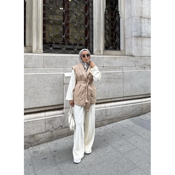 Riva Arka Kısmı Triko Yelek - Bej