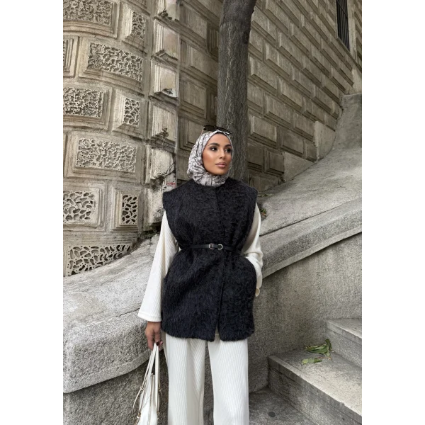 Roza Tüylü Yelek - Siyah