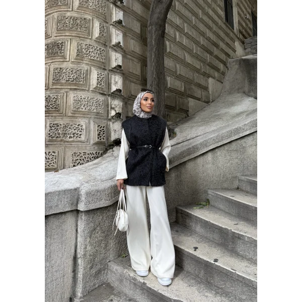 Roza Tüylü Yelek - Siyah