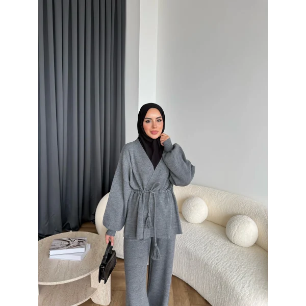 Sursula Ön Bağlamalı Triko Takım - Gri