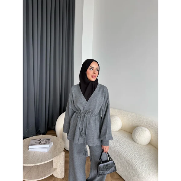 Sursula Ön Bağlamalı Triko Takım - Gri