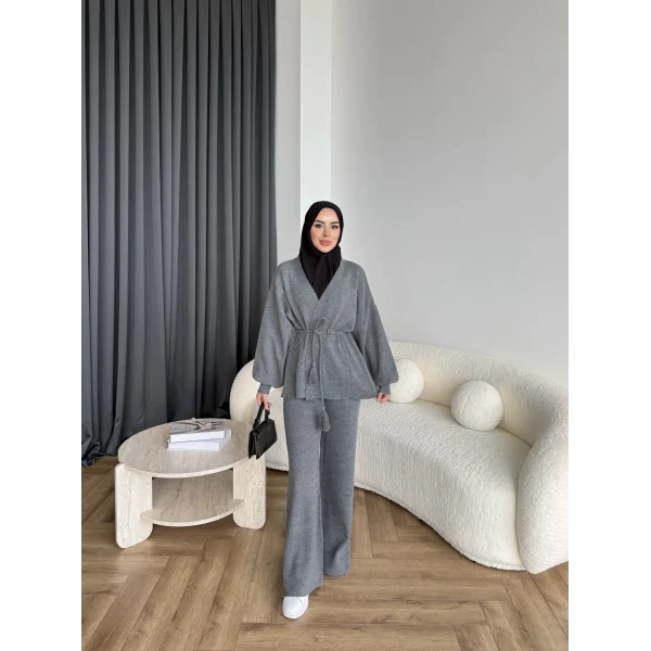 Sursula Ön Bağlamalı Triko Takım - Gri
