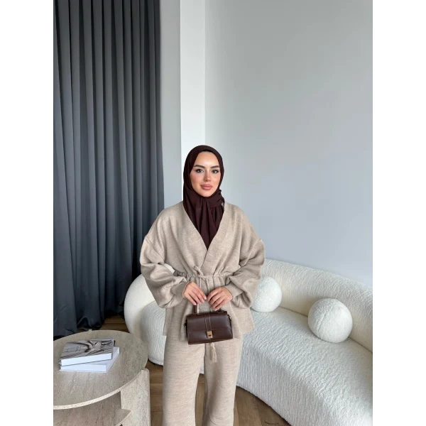 Sursula Ön Bağlamalı Triko Takım - Vizon