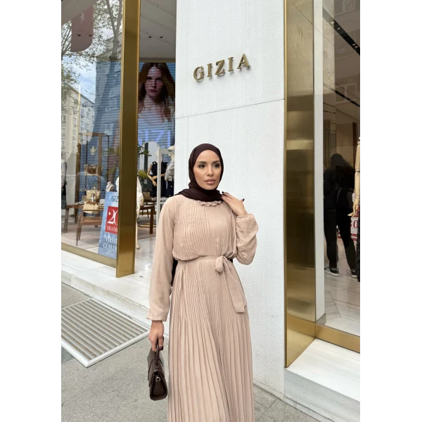 Talia Piliseli Şifon Elbise - Bej