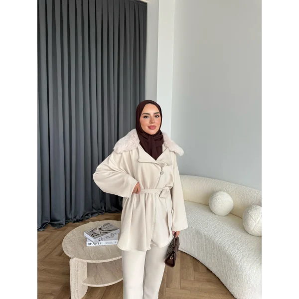Vare Yakası Kürklü Scuba Takım - Bej