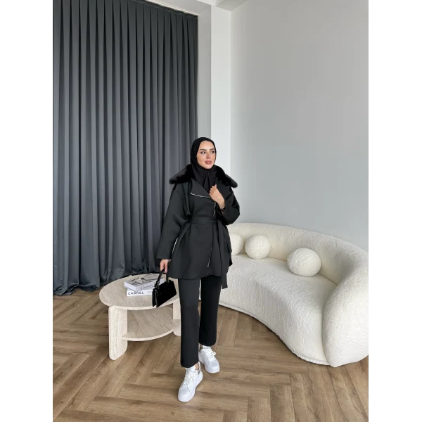 Vare Yakası Kürklü Scuba Takım - Siyah