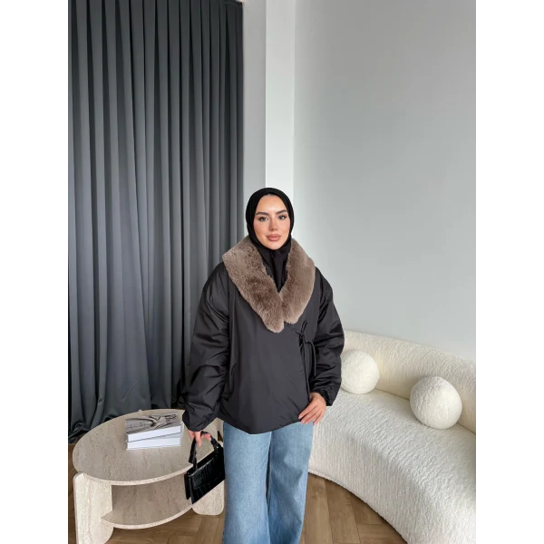 Wilma Kürk Detaylı Mont - Siyah