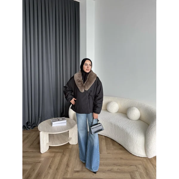 Wilma Kürk Detaylı Mont - Siyah