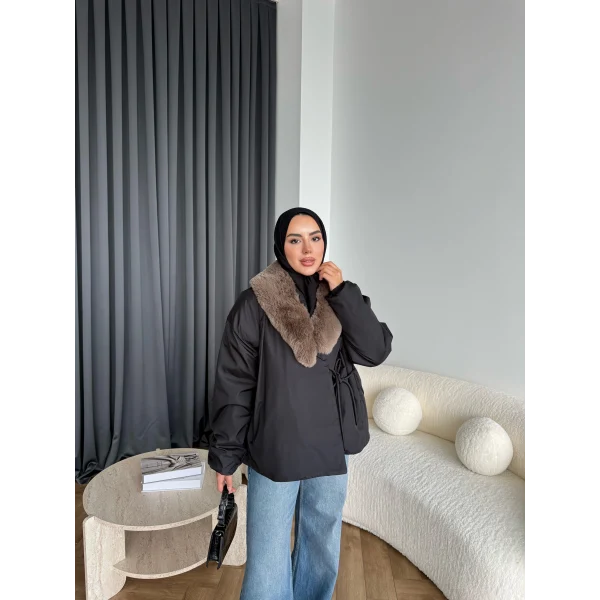 Wilma Kürk Detaylı Mont - Siyah