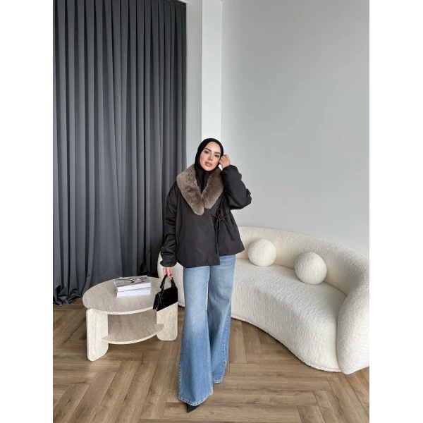 Wilma Kürk Detaylı Mont - Siyah