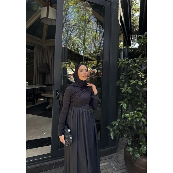 Zeynep Büzgü Detaylı Elbise - Siyah