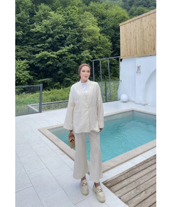 Çizgili Keten Takım - Bej