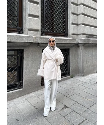 Dinas Kürk Detaylı Kaşe Mont - Bej