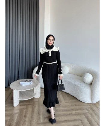 Lizge Yaka Detaylı Triko Elbise - Siyah