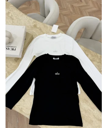 Muadil Ön Yazılı A Parmak Geçmeli Body - Beyaz