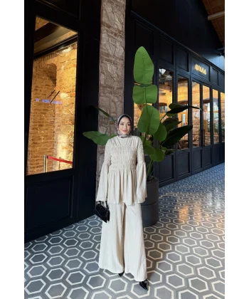 Piliseli Lastik Detay Takım - Bej