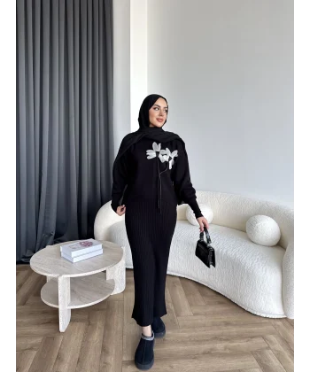 Pls-Çiçek Detay Jile Elbise - Siyah