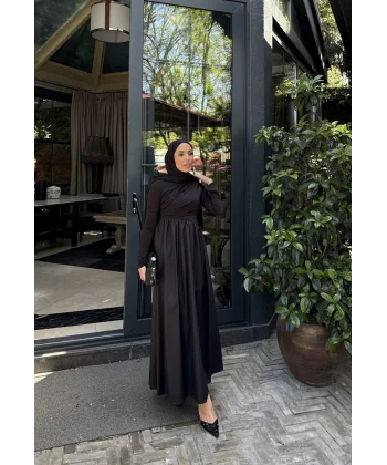 Zeynep Büzgü Detaylı Elbise - Siyah