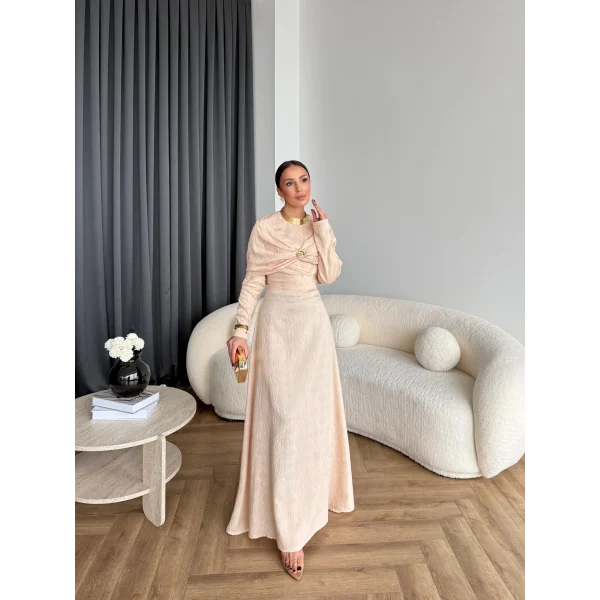 Fuş - Orchid Şal Detaylı Broşlu Elbise - Krem