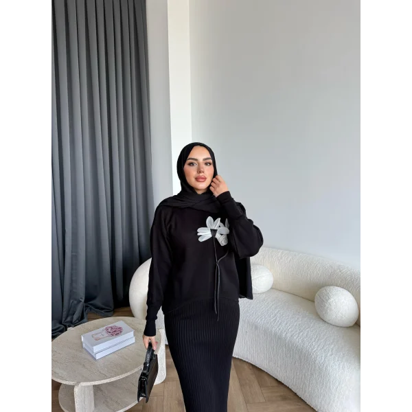 Pls-Çiçek Detay Jile Elbise - Siyah