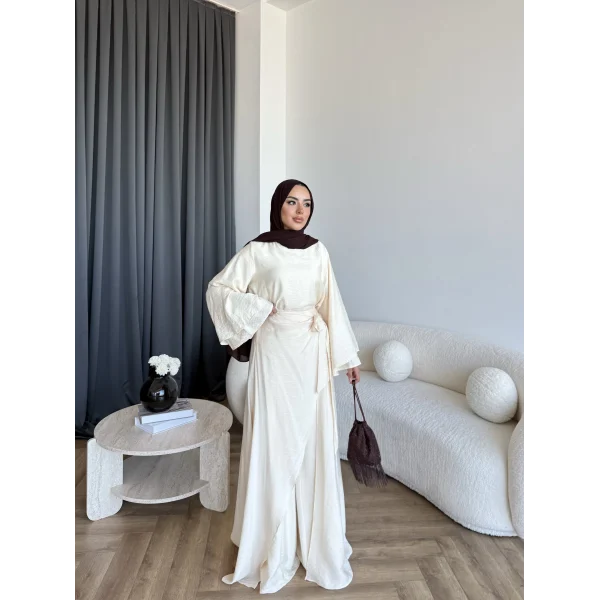 Qu - Arya Pelerinli Pantolonlu Takım - Taş ÖN SİPARİŞ