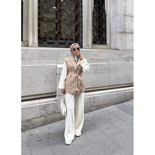 Riva Arka Kısmı Triko Yelek - Bej