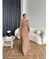Fuş - Orchid Şal Detaylı Broşlu Elbise - Vizon