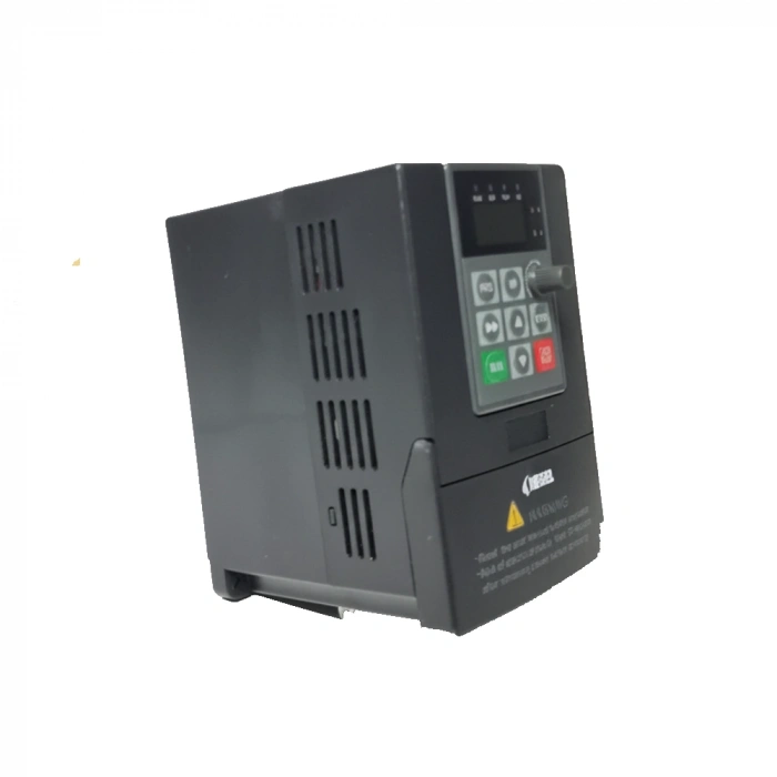 Hegel 2.2KW 3HP Monofaze MPPT DC Pompa Sürücüsü 220V Solar Pompa İnverteri