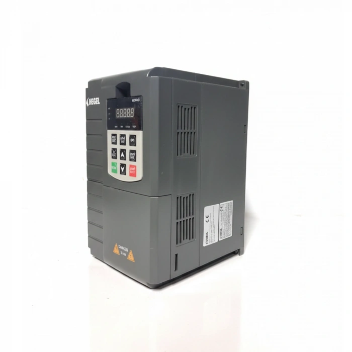 Hegel 7.5KW 10HP Trifaze MPPT DC Pompa Sürücüsü 380V Solar Pompa İnverteri