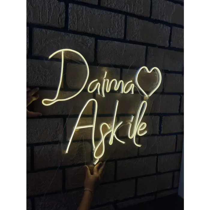 Daima Aşk Ile Yazılı Neon Led