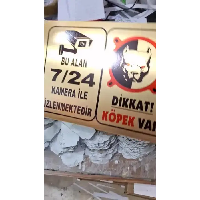 Dikkat Köpek Bulunmaktadır Alan 7/24 Kamera ile İzlenmektedir Metal Uyarı Levhası