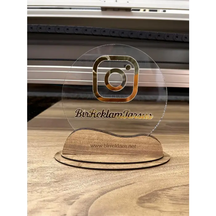 Kişiye Özel İnstagram Masaüstü İsimlik