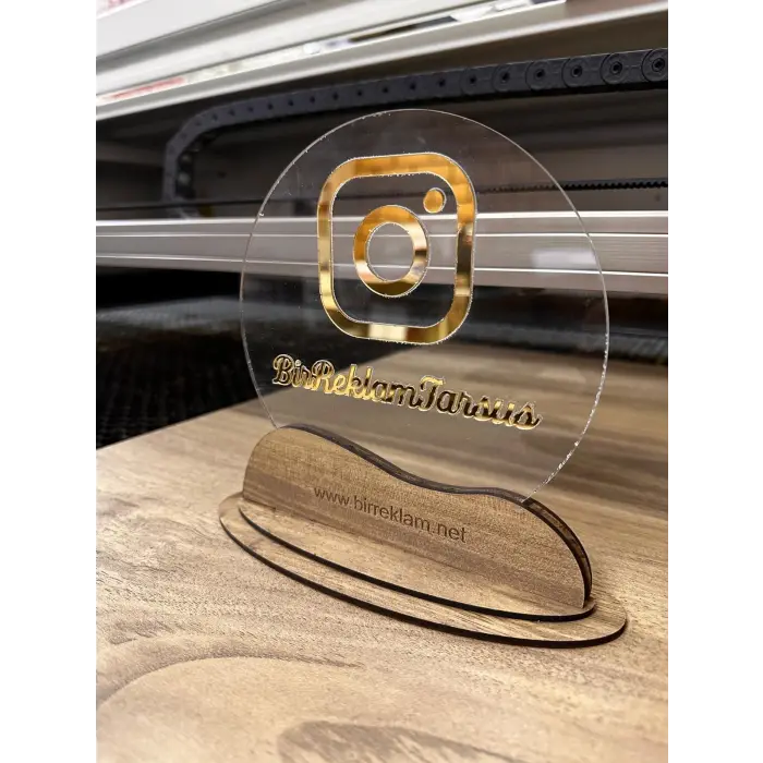 Kişiye Özel İnstagram Masaüstü İsimlik