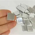 1,5 cm Kare Kendinden Yapışkanlı Pleksi Mozaik Ayna – Gold ve Gümüş Renk Seçenekli