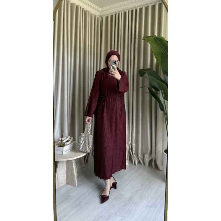 ALLER DETAYLI DOKULU SATEN ELBİSE BORDO