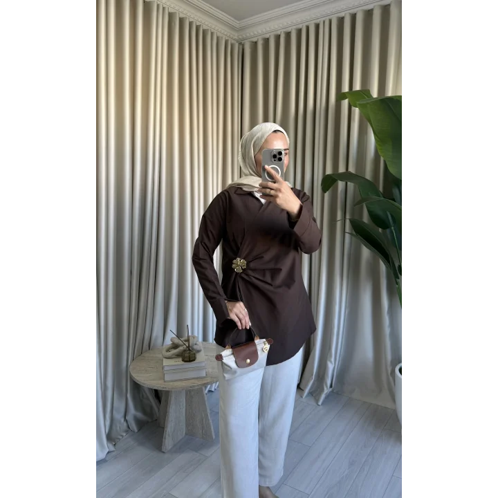 BROŞLU GÖMLEK KAHVE
