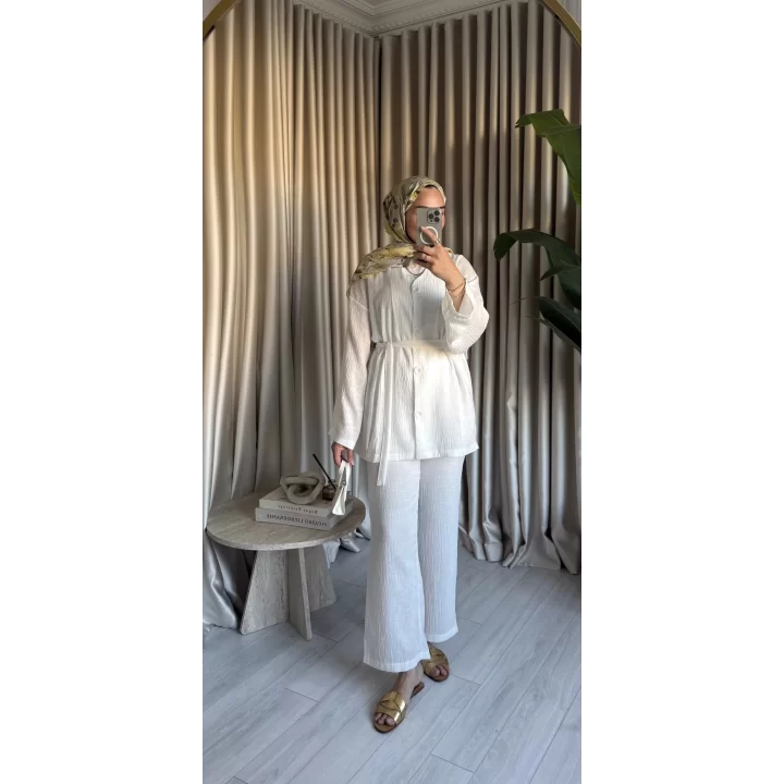 ÖNDEN DÜĞMELİ KUŞAKLI TAKIM EKRU