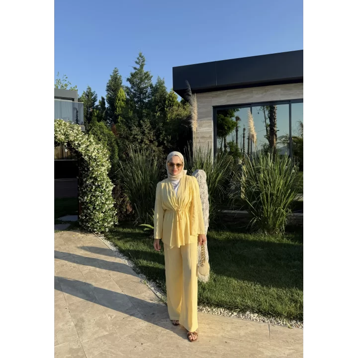 TAŞLI İNCE KETEN TAKIM BUTTER YELLOW