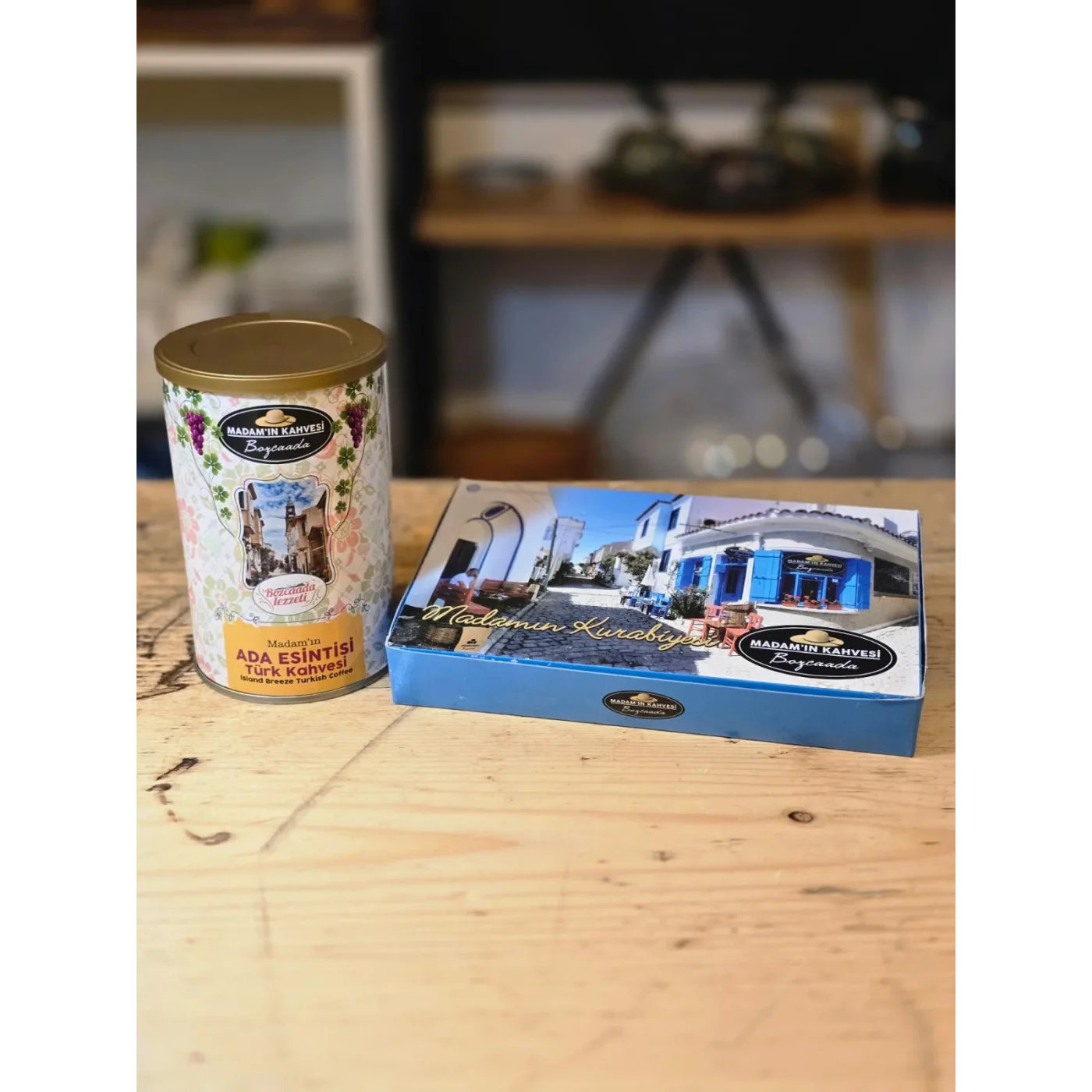 Madamın Kahvesi Ada Esintisi 250 Gr + Madamın Bademli Kurabiyesi 250 Gr