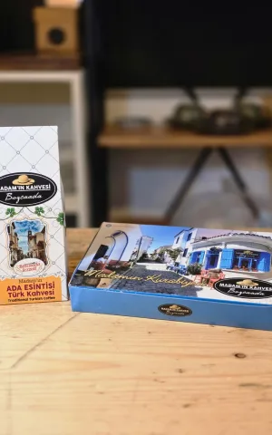 Madamın Kahvesi Ada Esintisi Ve Bademli Kurabiye