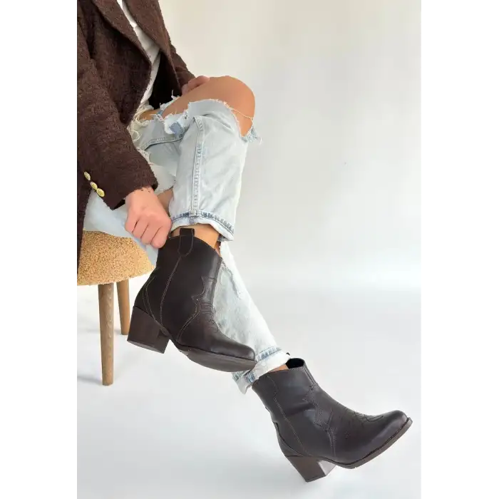 Akver Acı Kahve Cilt Topuklu Bot